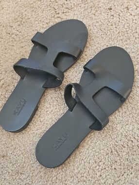 KAYU Black Leather Slide Sandals Size 39